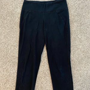 Plain Black Capri Leggings